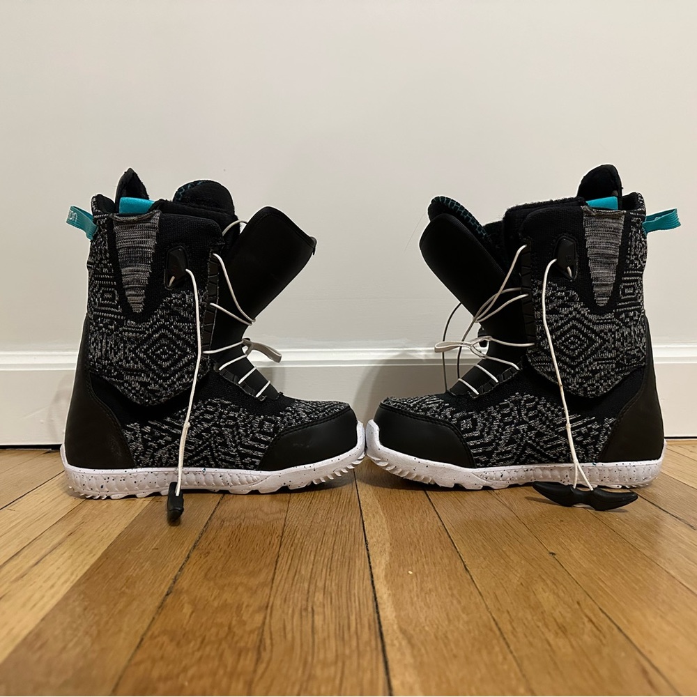Women’s Burton snowboard boots size 5.5